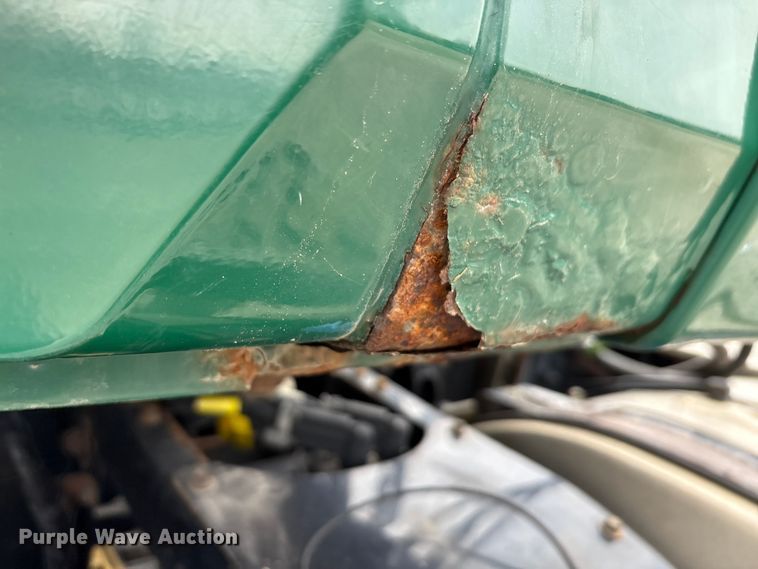 image for item FG1049 2016 Mack CXU613 semi truck