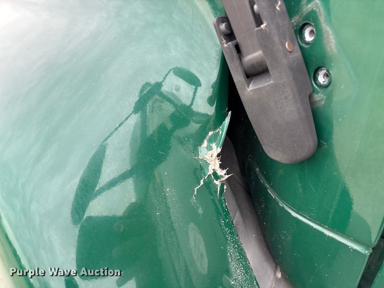 image for item FG1049 2016 Mack CXU613 semi truck