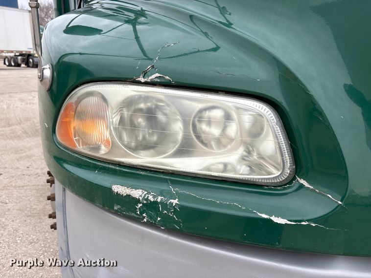 image for item FG1049 2016 Mack CXU613 semi truck