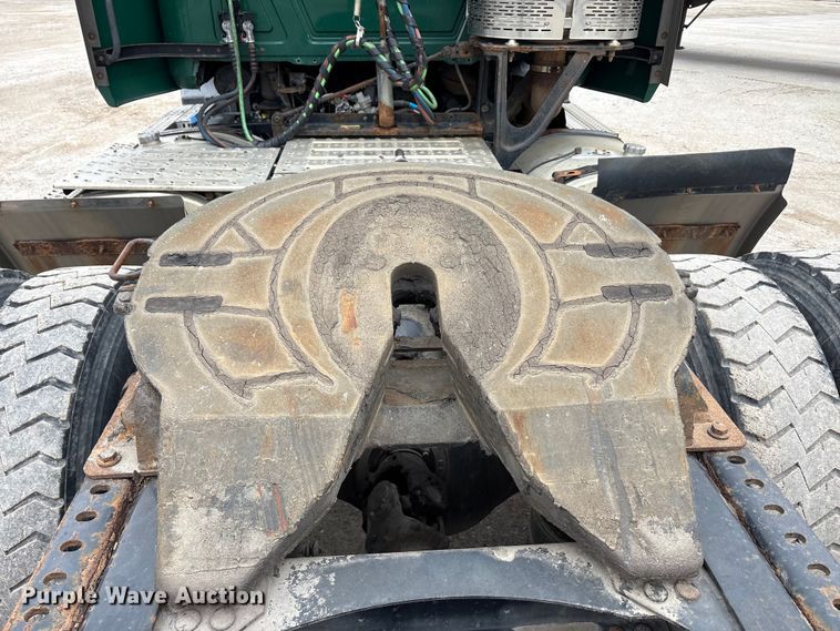 image for item FG1049 2016 Mack CXU613 semi truck