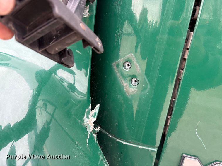 image for item FG1049 2016 Mack CXU613 semi truck