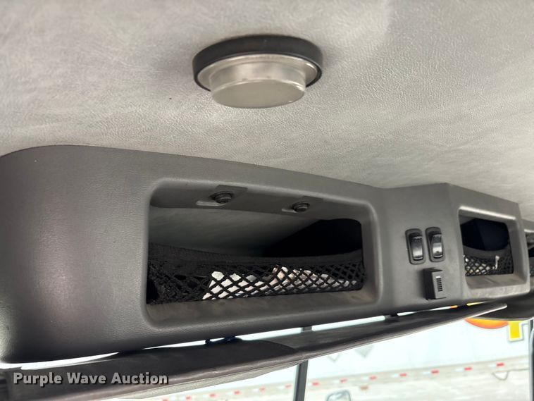 image for item FG1049 2016 Mack CXU613 semi truck