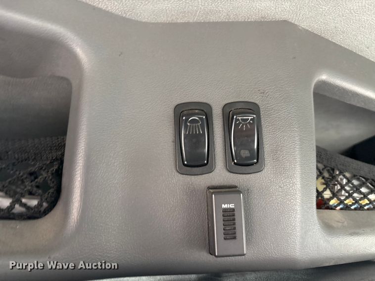 image for item FG1049 2016 Mack CXU613 semi truck