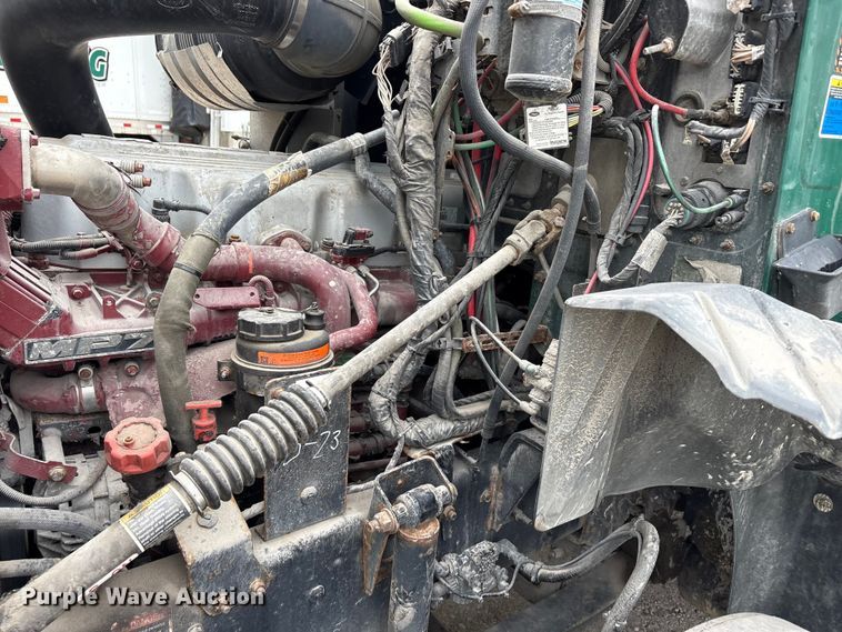 image for item FG1049 2016 Mack CXU613 semi truck