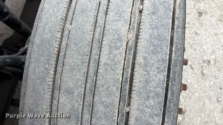 image for item FG1049 2016 Mack CXU613 semi truck