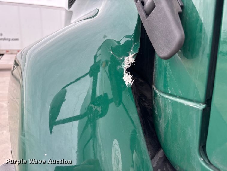 image for item FG1050 2016 Mack CXU613 semi truck