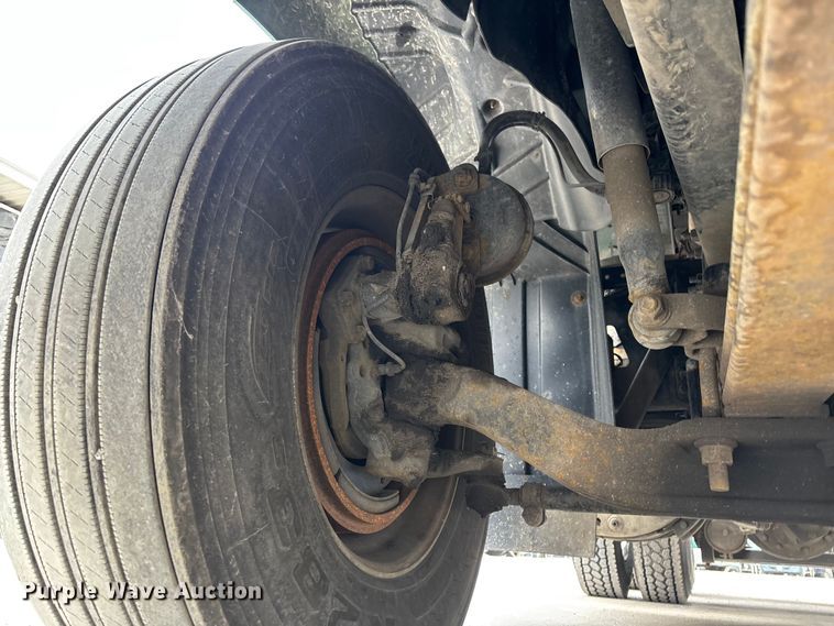 image for item FG1050 2016 Mack CXU613 semi truck