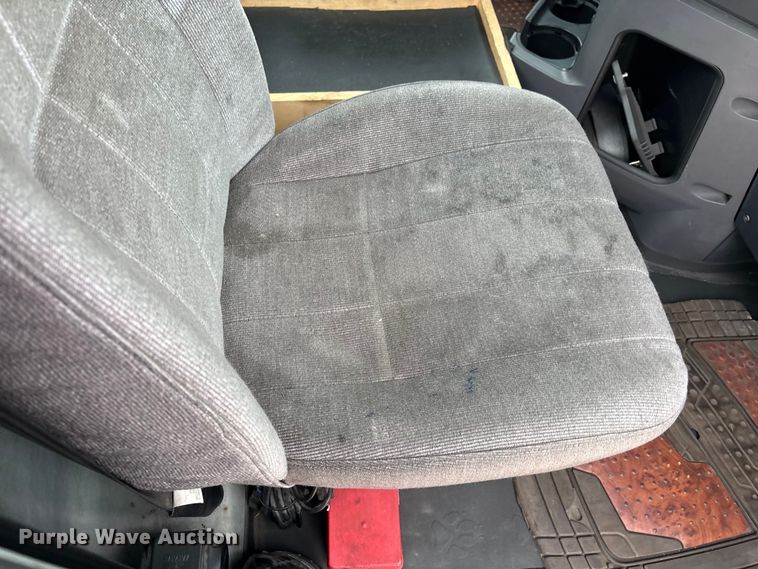 image for item FG1050 2016 Mack CXU613 semi truck