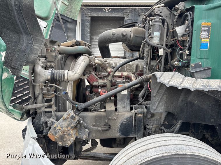 image for item FG1050 2016 Mack CXU613 semi truck