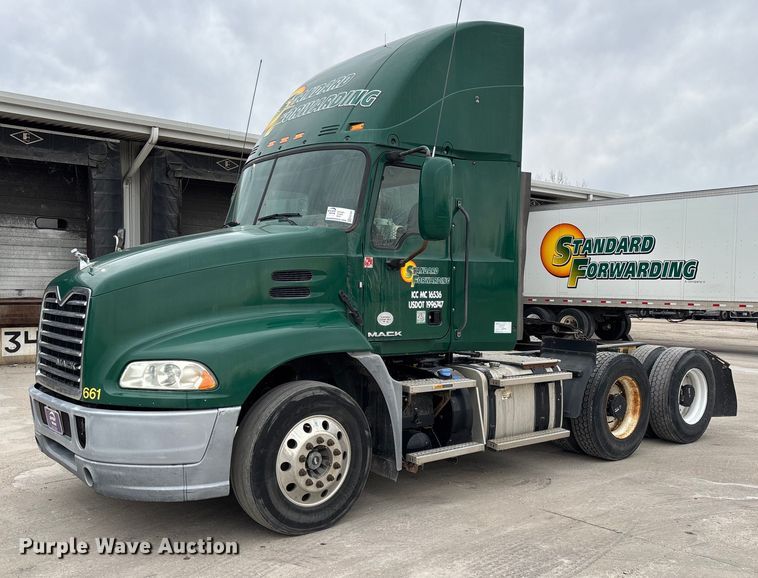 image for item FG1051 2016 Mack CXU613 semi truck