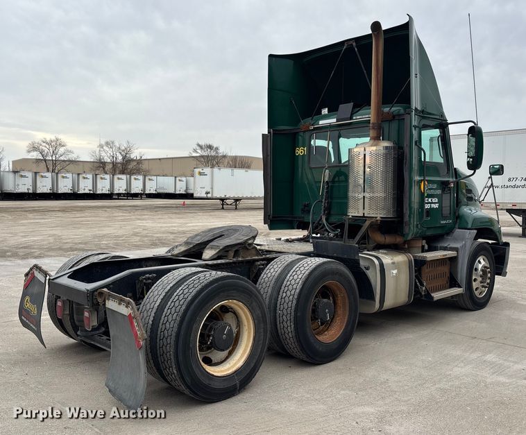 image for item FG1051 2016 Mack CXU613 semi truck