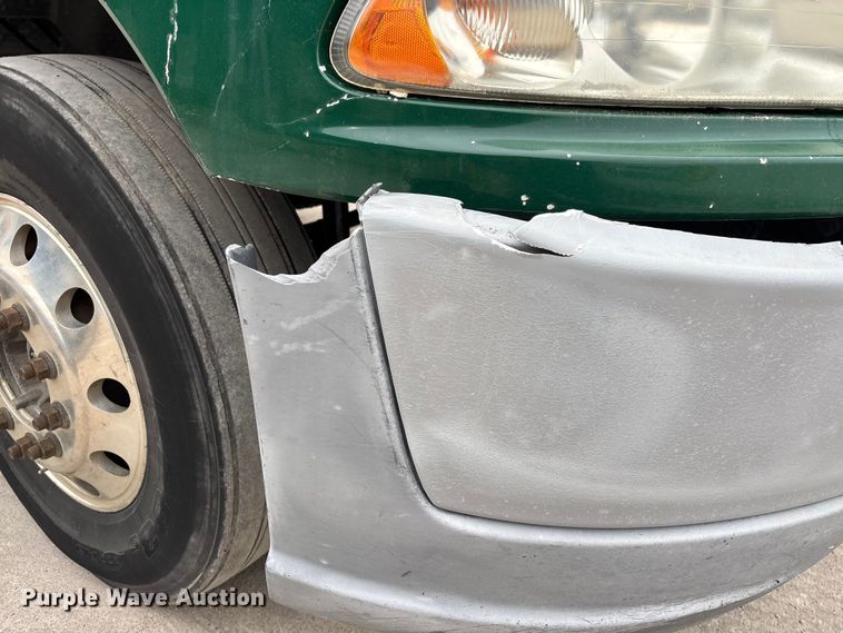 image for item FG1051 2016 Mack CXU613 semi truck