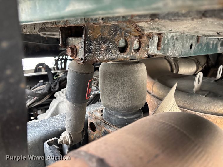 image for item FG1051 2016 Mack CXU613 semi truck