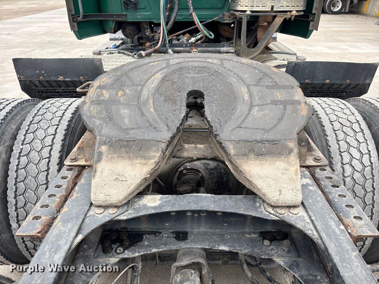 image for item FG1051 2016 Mack CXU613 semi truck