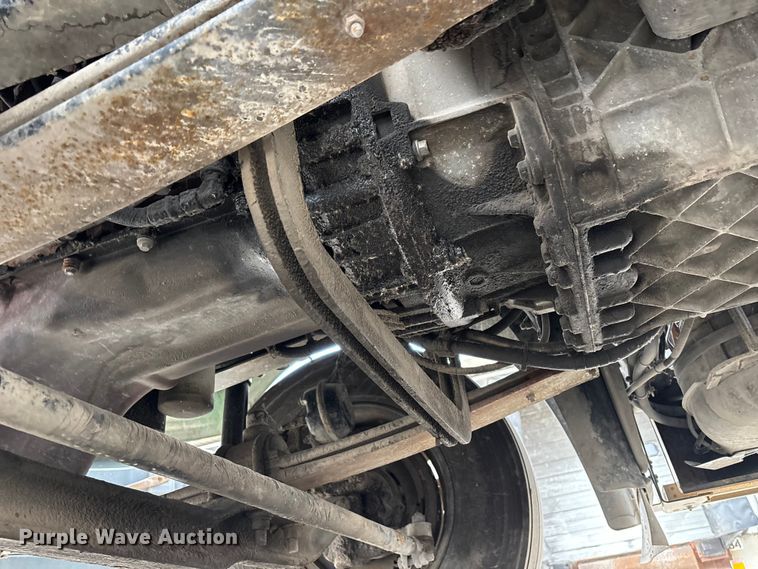 image for item FG1051 2016 Mack CXU613 semi truck