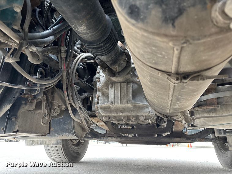 image for item FG1051 2016 Mack CXU613 semi truck