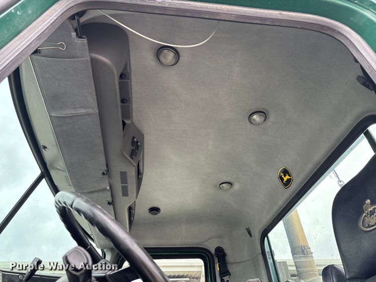 image for item FG1051 2016 Mack CXU613 semi truck