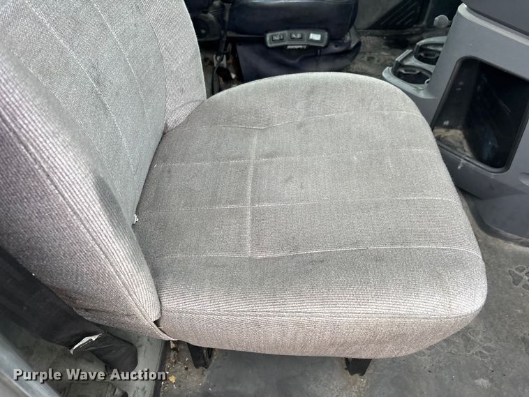 image for item FG1051 2016 Mack CXU613 semi truck