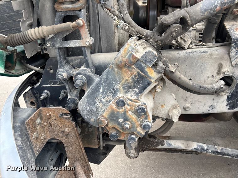 image for item FG1051 2016 Mack CXU613 semi truck