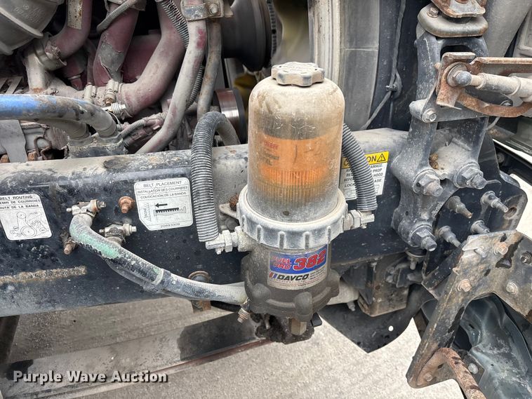 image for item FG1051 2016 Mack CXU613 semi truck