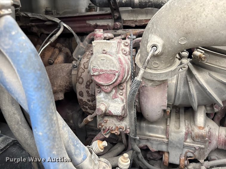 image for item FG1051 2016 Mack CXU613 semi truck