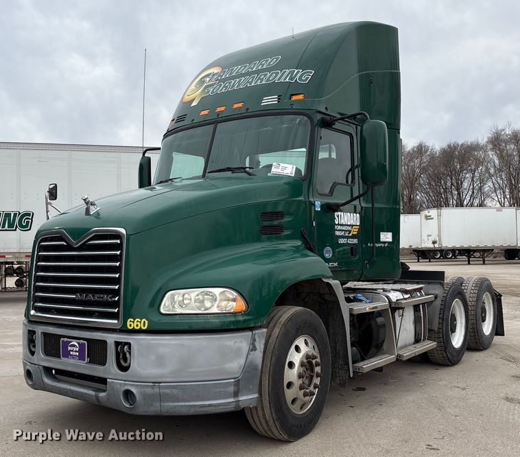 image for item FG1052 2016 Mack CXU613 semi truck