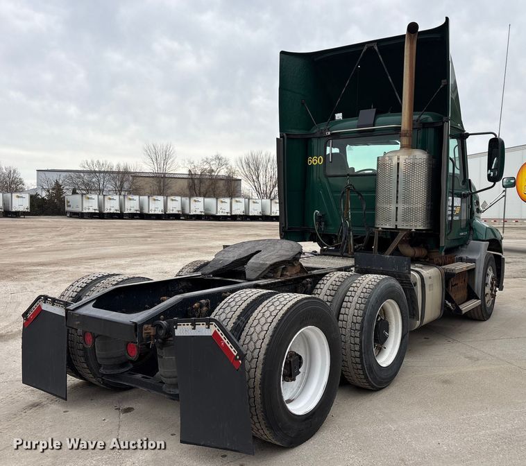 image for item FG1052 2016 Mack CXU613 semi truck