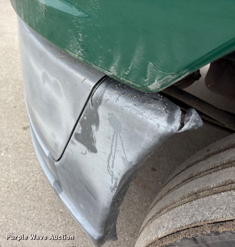 image for item FG1052 2016 Mack CXU613 semi truck