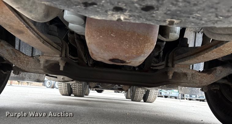 image for item FG1052 2016 Mack CXU613 semi truck