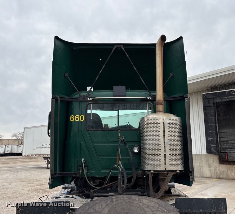 image for item FG1052 2016 Mack CXU613 semi truck