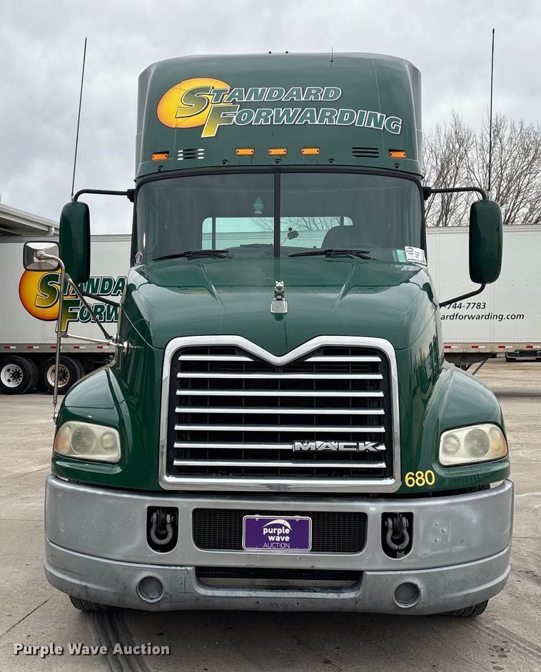 image for item FG1053 2016 Mack CXU613 semi truck