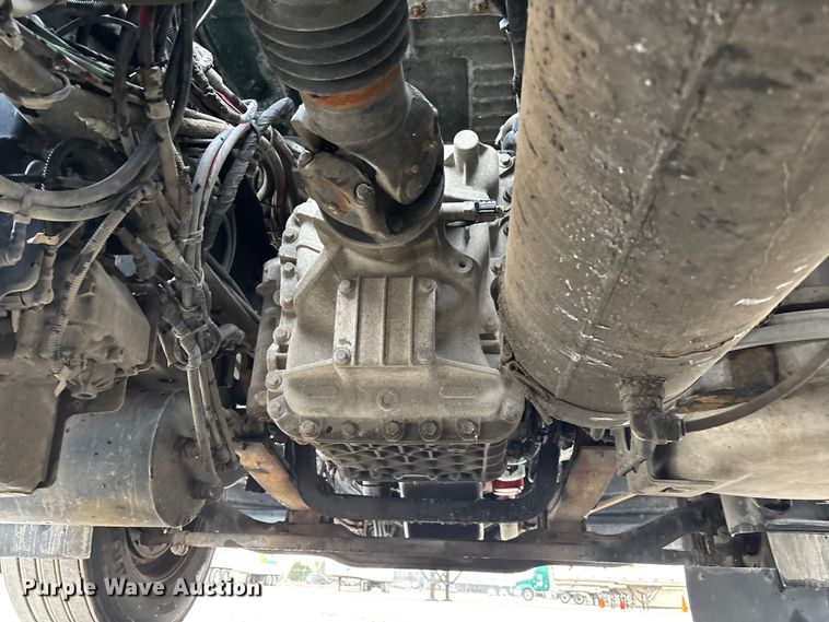 image for item FG1053 2016 Mack CXU613 semi truck