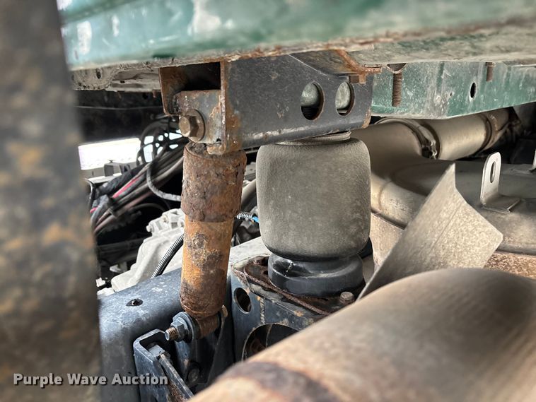 image for item FG1053 2016 Mack CXU613 semi truck