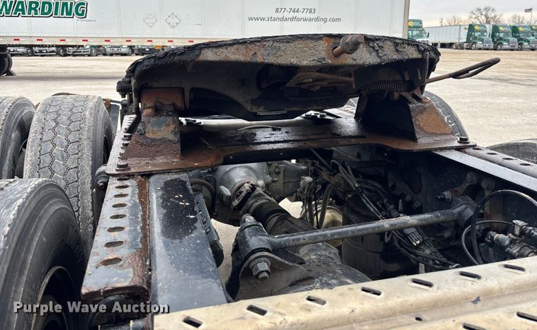 image for item FG1053 2016 Mack CXU613 semi truck