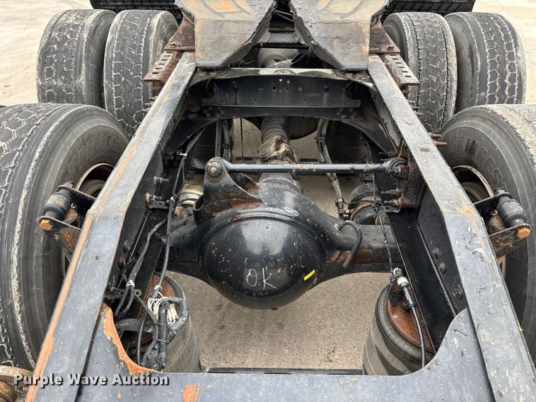 image for item FG1053 2016 Mack CXU613 semi truck