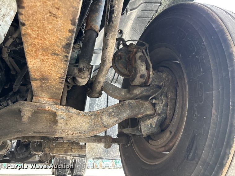 image for item FG1053 2016 Mack CXU613 semi truck