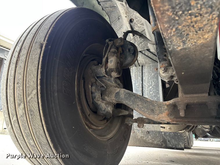 image for item FG1053 2016 Mack CXU613 semi truck