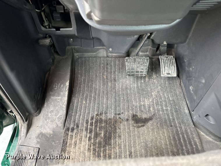 image for item FG1053 2016 Mack CXU613 semi truck