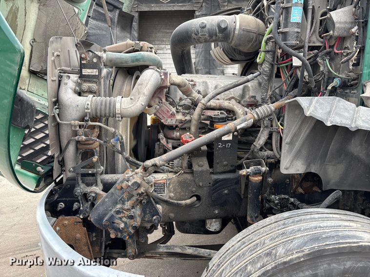 image for item FG1053 2016 Mack CXU613 semi truck