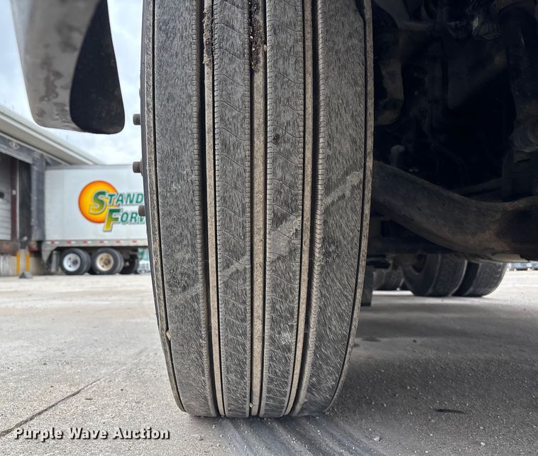 image for item FG1053 2016 Mack CXU613 semi truck