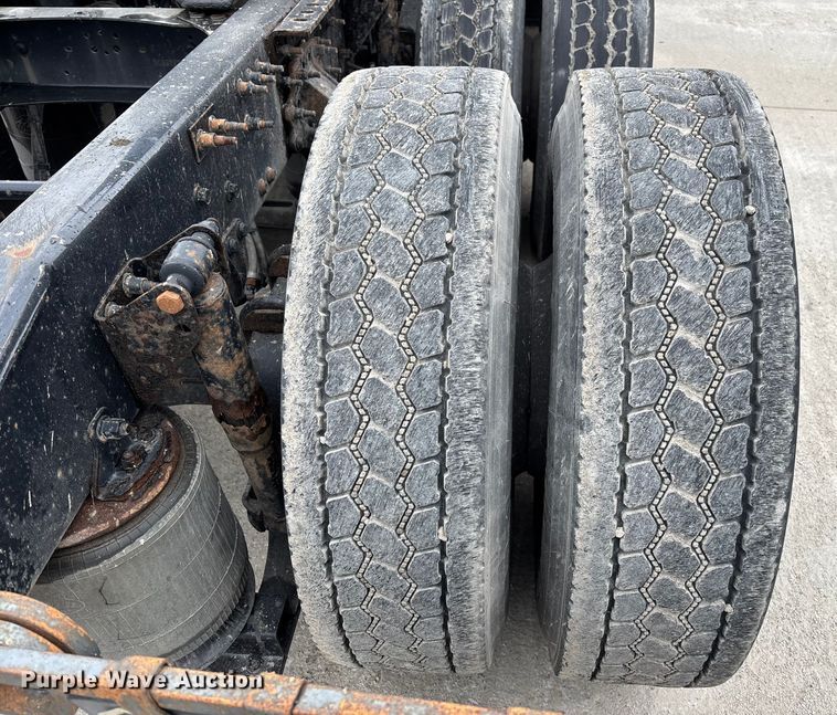 image for item FG1053 2016 Mack CXU613 semi truck