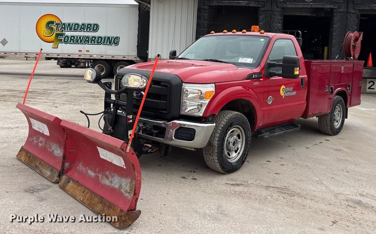 image for item FG1054 2011 Ford F350 Super Duty utility bed pickup truck