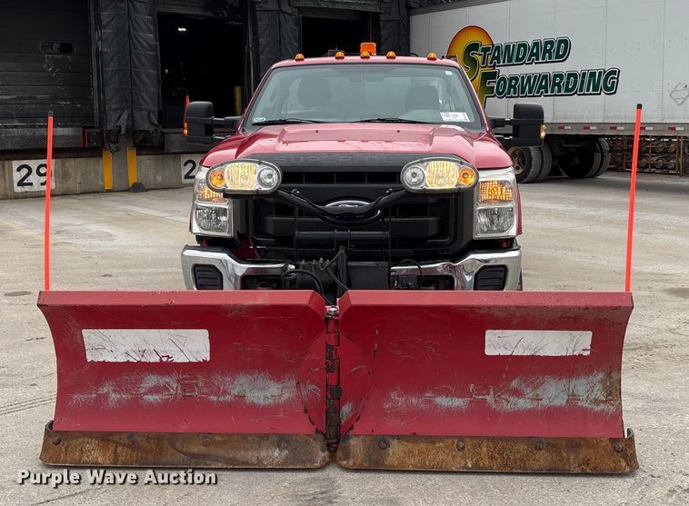 image for item FG1054 2011 Ford F350 Super Duty utility bed pickup truck