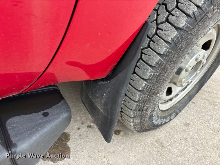 image for item FG1054 2011 Ford F350 Super Duty utility bed pickup truck