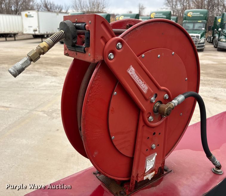 image for item FG1054 2011 Ford F350 Super Duty utility bed pickup truck