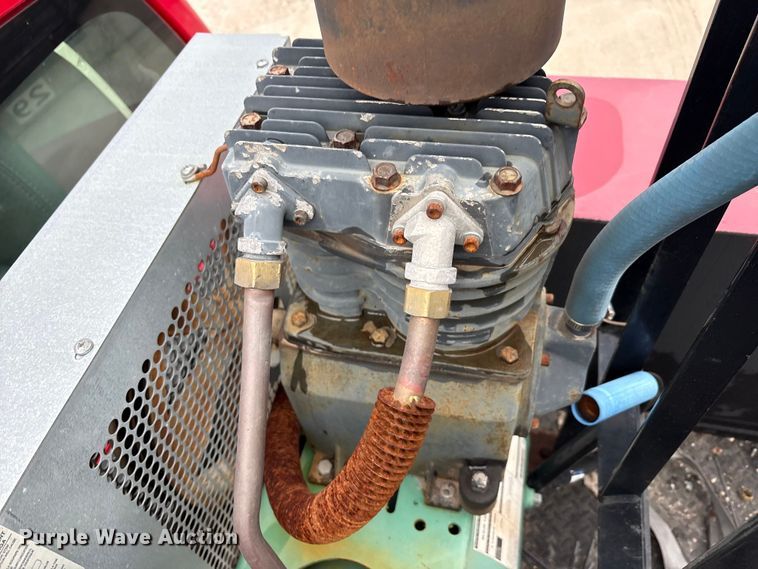 image for item FG1054 2011 Ford F350 Super Duty utility bed pickup truck