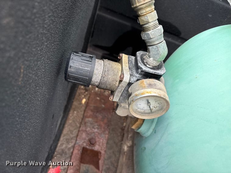 image for item FG1054 2011 Ford F350 Super Duty utility bed pickup truck