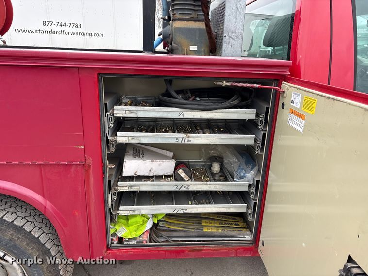 image for item FG1054 2011 Ford F350 Super Duty utility bed pickup truck