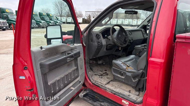 image for item FG1054 2011 Ford F350 Super Duty utility bed pickup truck