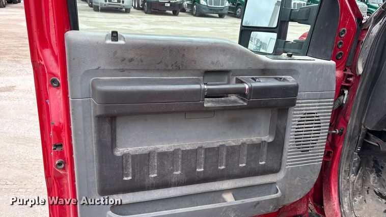 image for item FG1054 2011 Ford F350 Super Duty utility bed pickup truck